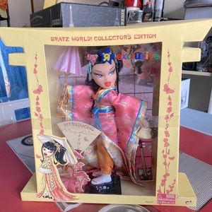 Bratz World! collectors Edition